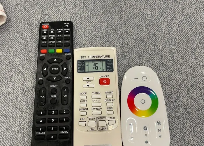 Golden House 度假居 *